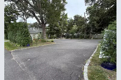 116 Carleton Avenue, Islip Terrace, NY 11752 - Photo 2