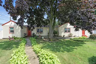 125 1st St, Brentwood, NY 11717 - Photo 2