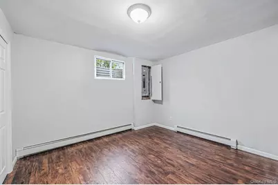 95 W Bartlett Road, Middle Island, NY 11953 - Photo 28