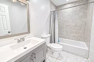 95 W Bartlett Rd, Middle Island, NY 11953 - Photo 24