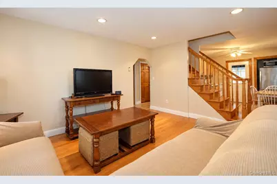 34 Chapel Lane, Levittown, NY 11756 - Photo 4