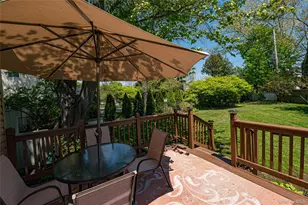 20 Evon Dr SW, Syosset, NY 11791 - Photo 20