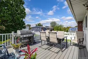 121 W Lake Dr, Lindenhurst, NY 11757 - Photo 14