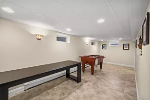 32 Glenmere Ln, Commack, NY 11725 - Photo 18