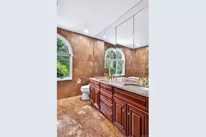 14 Maplewood Lane, East Hills, NY 11576 - Photo 16