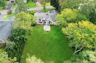 14 Maplewood Ln, East Hills, NY 11576 - Photo 22