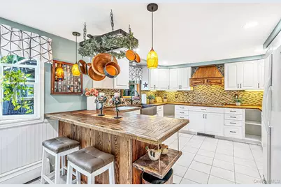 27 Wagner Drive, Coram, NY 11727 - Photo 8