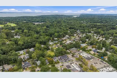 24 Bella Vista Street, Locust Valley, NY 11560 - Photo 30