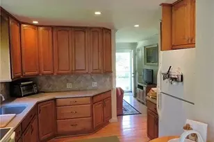51 Wakeman Rd, Hampton Bays, NY 11946 - Photo 14