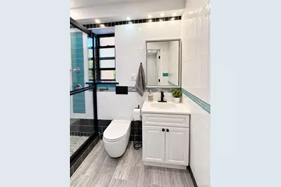 7252 Metropolitan Avenue #2B, Middle Village, NY 11379 - Photo 6