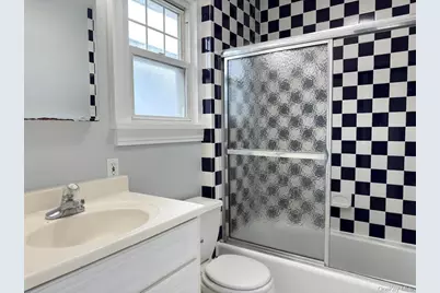 711 Hall Street, Mamaroneck, NY 10543 - Photo 16