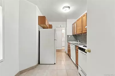 142-05 Roosevelt Avenue #206, Flushing, NY 11354 - Photo 14