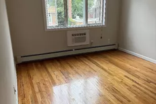 78-62 79th Pl, Glendale, NY 11385 - Photo 4