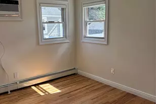 134 Veronica Ln, North Babylon, NY 11703 - Photo 10