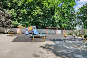 5635 Netherland Ave, Bronx, NY 10471 - Photo 12