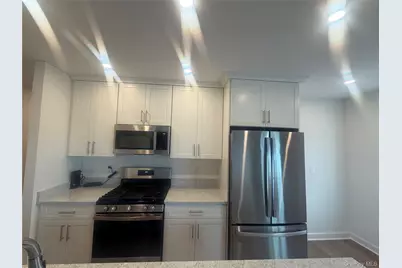 305 Sixth Avenue #6A, Pelham, NY 10803 - Photo 2
