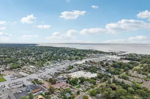 195 River Ave, Patchogue, NY 11772 - Photo 28
