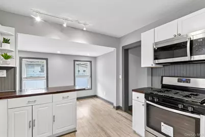 195 River Avenue, Patchogue, NY 11772 - Photo 10