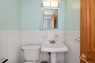 290 W 232nd St, Bronx, NY 10463 - Photo 12