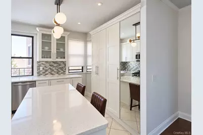 21-68 35 Street #3B, Astoria, NY 11105 - Photo 2