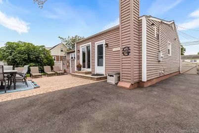 142 Montgomery Avenue, Oceanside, NY 11572 - Photo 24