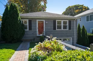 36 Cocks Ln, Locust Valley, NY 11560 - Photo 2