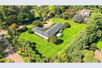 1 Cornwells Beach Road, Port Washington, NY 11050 - Photo 2