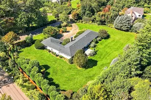 1 Cornwells Beach Rd, Port Washington, NY 11050 - Photo 2