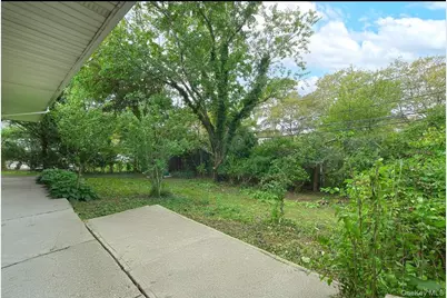 5 Pebble Lane, South Huntington, NY 11746 - Photo 20