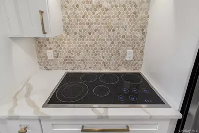 263 River Avenue #19, Patchogue, NY 11772 - Photo 8
