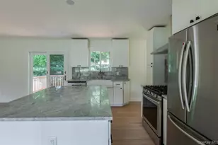 16 Trinity Pl, Rhinebeck, NY 12572 - Photo 12