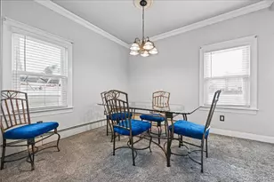 635 S 6th St, Lindenhurst, NY 11757 - Photo 16