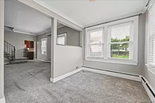 635 S 6th St, Lindenhurst, NY 11757 - Photo 4