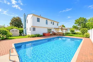 35 Jackson Ave, Centereach, NY 11720 - Photo 4