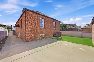 48 Central Blvd, Merrick, NY 11566 - Photo 26