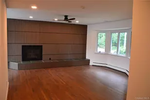 18 Sterling Pl, Sayville, NY 11782 - Photo 8