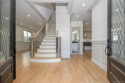 1 Victoria Lane, Yonkers, NY 10701 - Photo 2