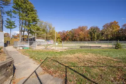 1 Victoria Lane, Yonkers, NY 10701 - Photo 32