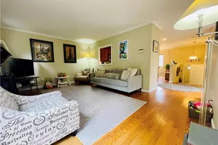 301 Kensington Way, Mount Kisco, NY 10549 - Photo 14