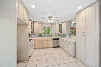 65 Morris Avenue, Holtsville, NY 11742 - Photo 12