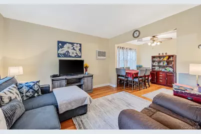 34 Meyer Avenue, Valley Stream, NY 11580 - Photo 20