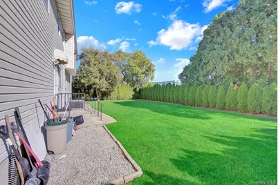 2 Old Broadway, New Hyde Park, NY 11040 - Photo 32