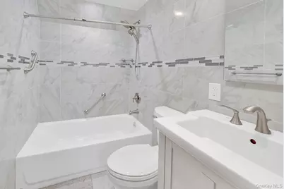 2 Old Broadway, New Hyde Park, NY 11040 - Photo 28