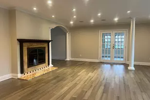 12 The Intervale, Roslyn, NY 11576 - Photo 2