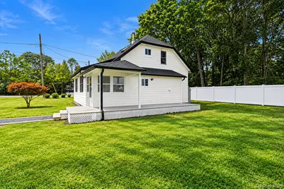 61 Bank Street, Center Moriches, NY 11934 - Photo 26