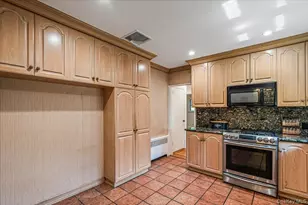 217-06 Stewart Rd, Oakland Gardens, NY 11364 - Photo 12