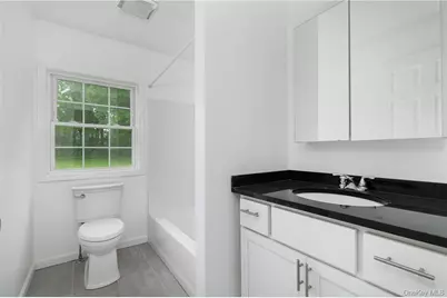 80 W Dorsey Lane #B, Hyde Park, NY 12538 - Photo 8