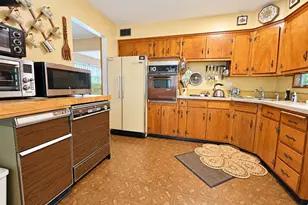 129 Village Line Rd, Babylon, NY 11702 - Photo 4