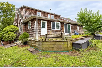 129 Village Line Road, Babylon, NY 11702 - Photo 2