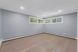 19 Ridge Dr E, Roslyn, NY 11576 - Photo 20
